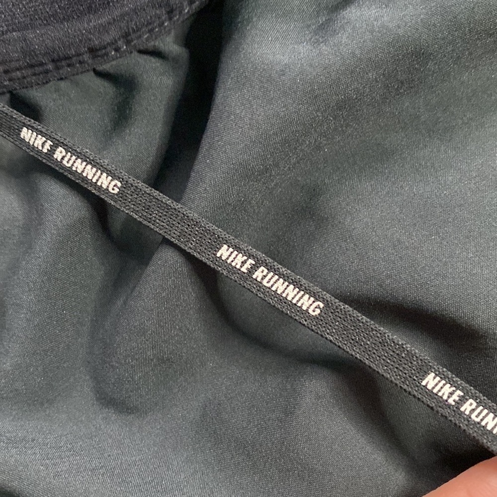 Nike Womenβs Black Running Short Size Medium - Picture 5 of 5